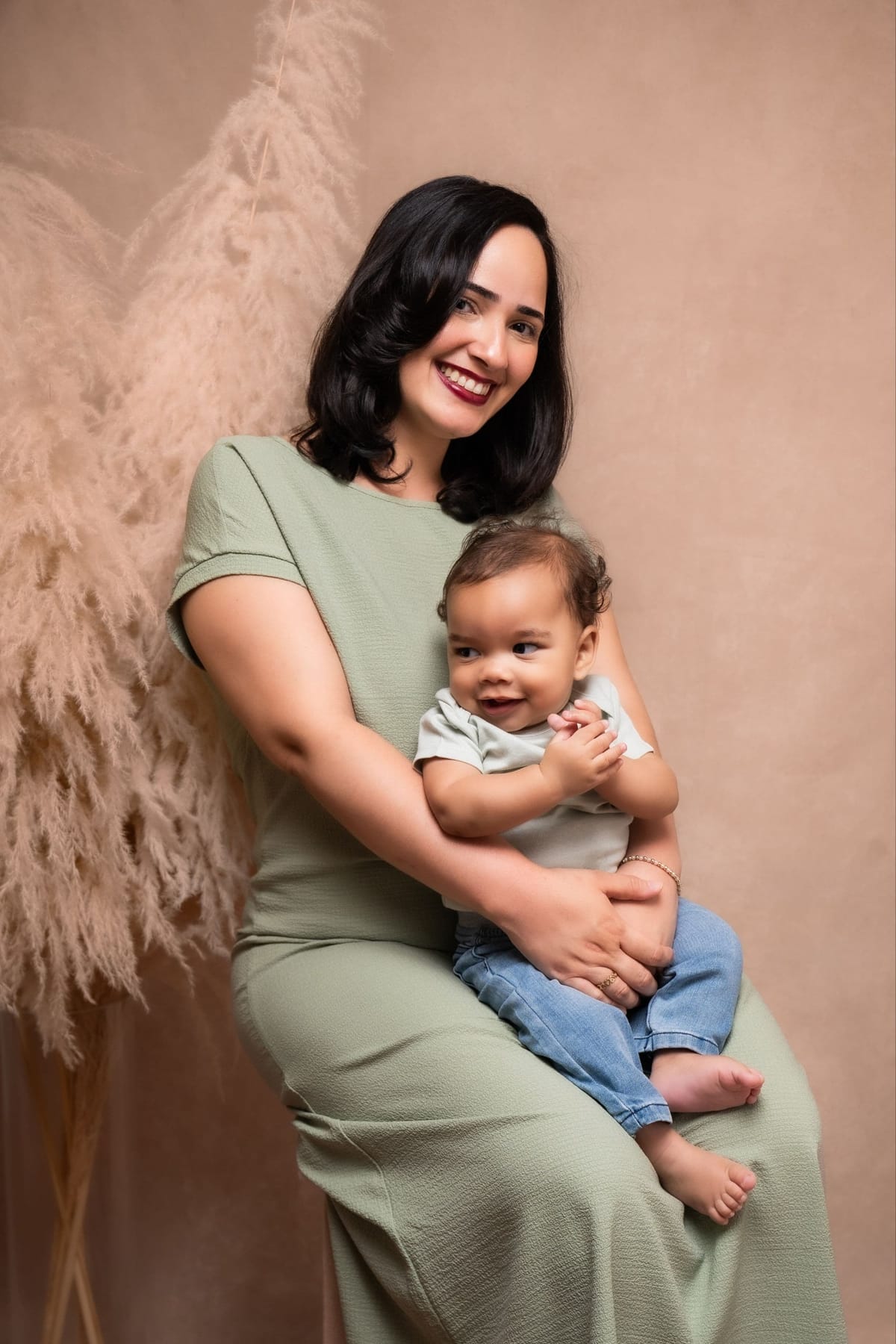 Diana Ramia Anico con su bebé en brazos